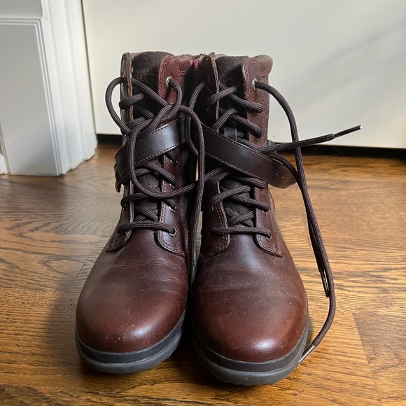 UGG Shoes - Size 7 Wool-Lined Ugg Boots